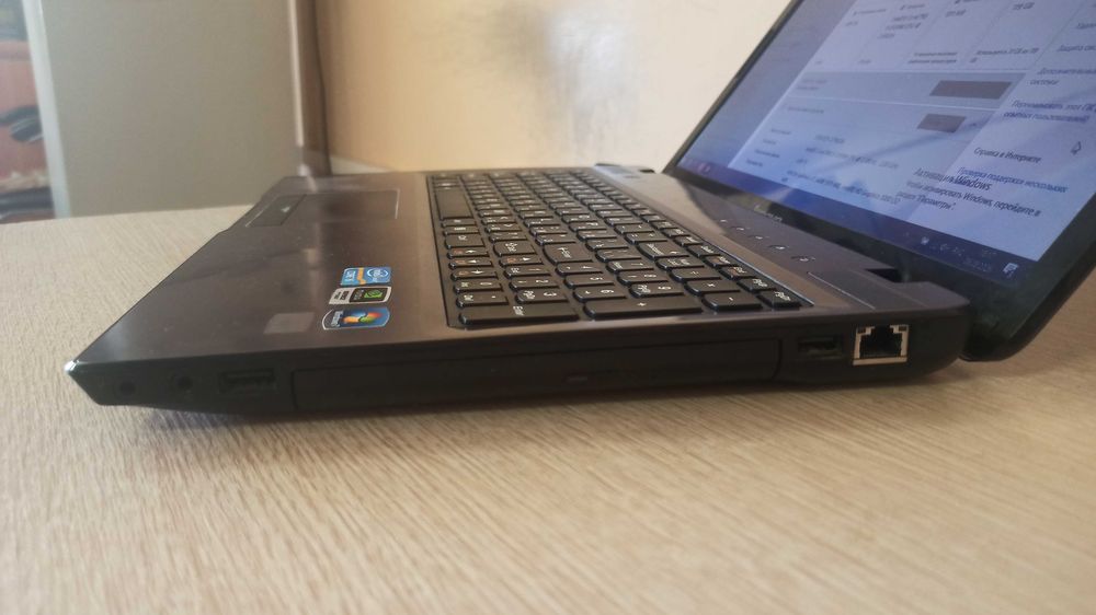 Ноутбук Lenovo IdeaPad Z570