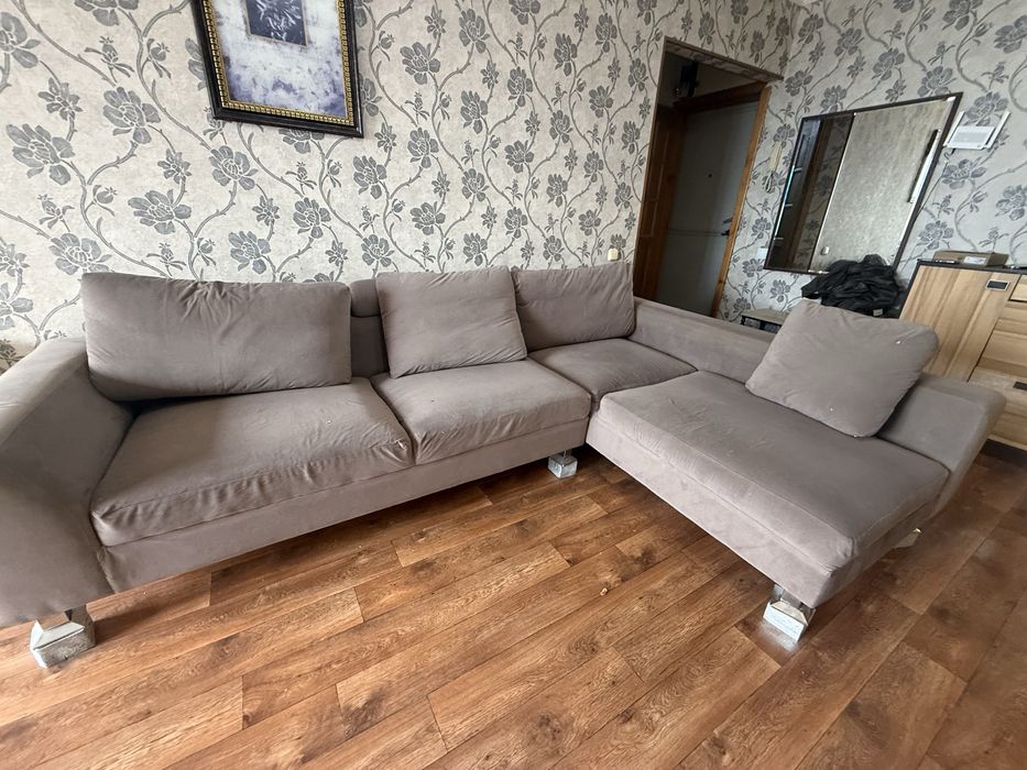 Угловой диван продается