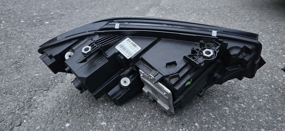 Faruri BMW G20, 2021, complete
