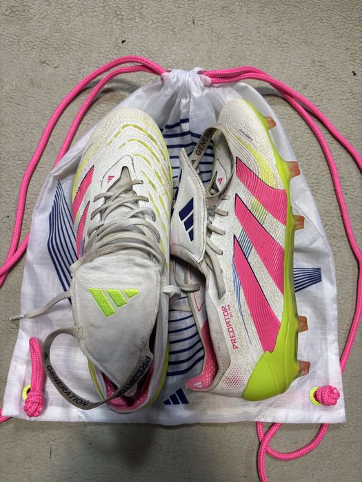 Футболни обувки adidas predator elite