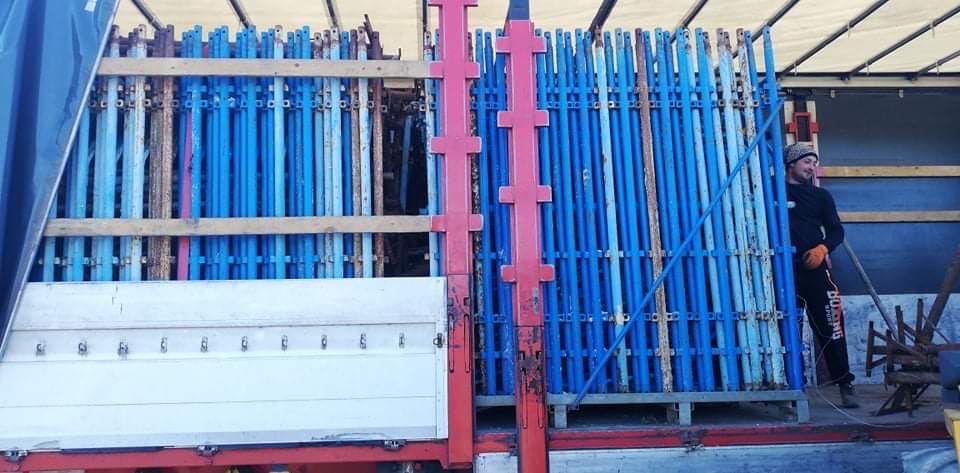 Продавам скеле италианско рамково