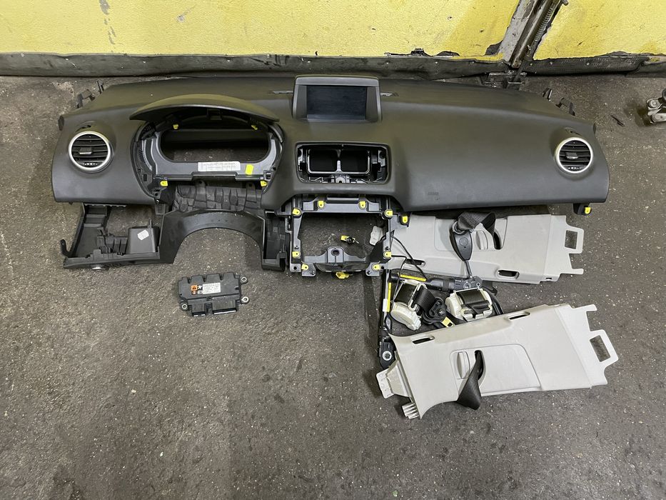 Plansa bord Centuri Modul Airbag Opel Meriva B an 2011/2017 Pret 2000