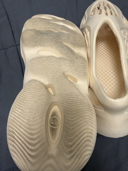 Летни бели маратонки и обувки тип Adidas Yeezy