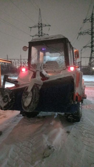 Трактор с опытным водителем