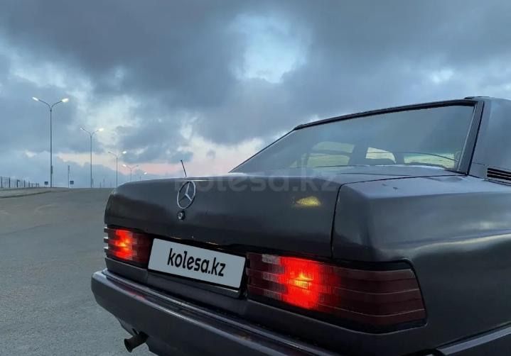 продам сторечка мерса 190