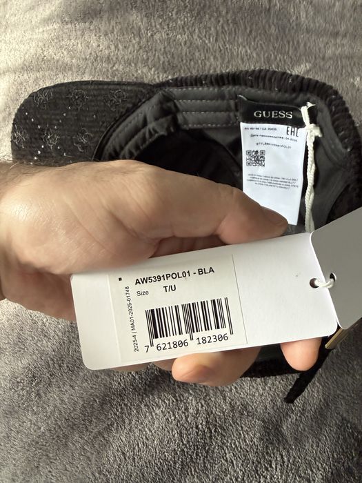 Guess baseball sapca unisex neagra material reiat cu logo noua origina