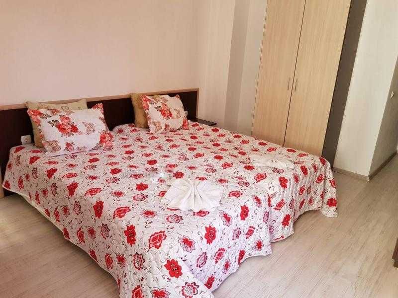 Дава се под наем Многостаен апартамент в Бургас, Лазур - 120 кв.м за 1000 € - Снимка #3