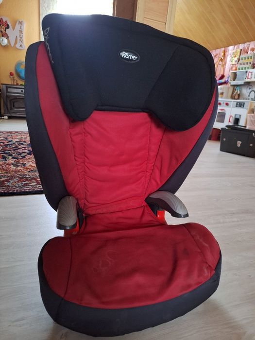 Vând scaun auto reglabil
