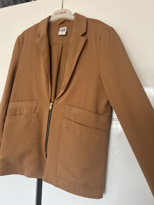 Дамско яке и сака