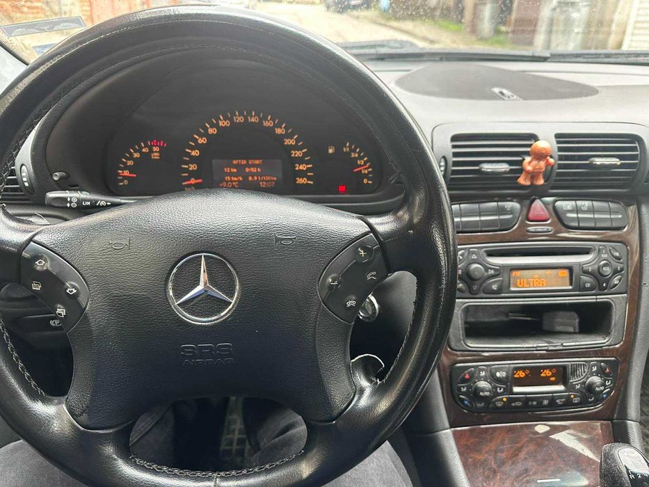 Mercedes-Benz C 220