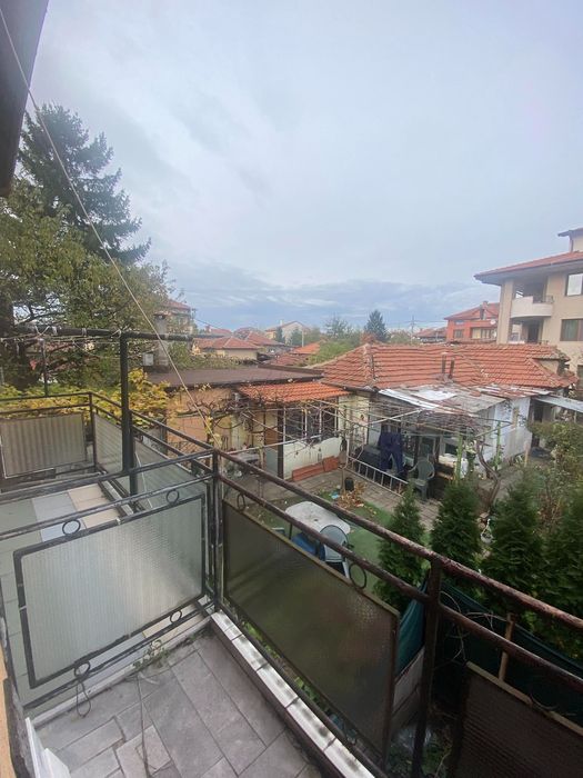 Продава се Къща в София, Левски - 190 кв.м за 1843 €/кв.м - Снимка #9