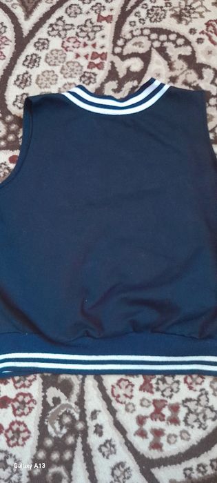 Жилет для школьницы