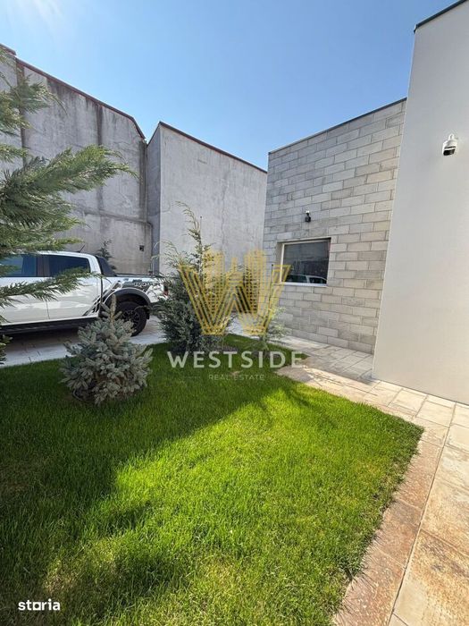 Vila impresionanta de vanzare, zona Lunei