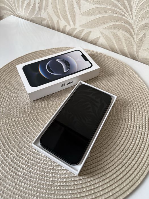 iPhone 16e с гаранция