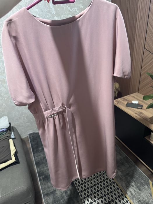 Продам платья класические