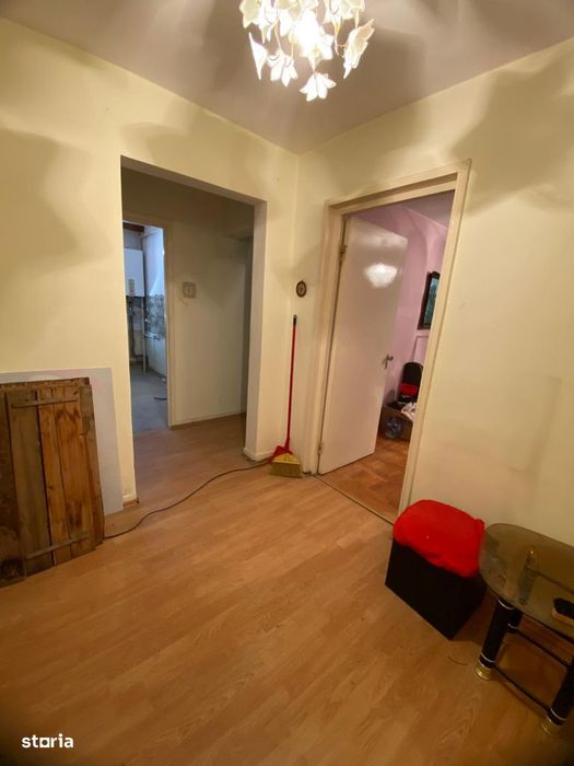 2 decomandate ETAJUL 2, cu centrala, balcon mare, izolat, Miron Costin