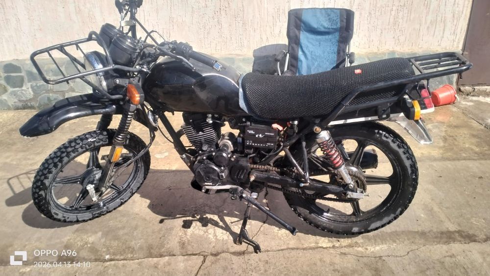 Продам мотоцикл Suzuki gsx 200