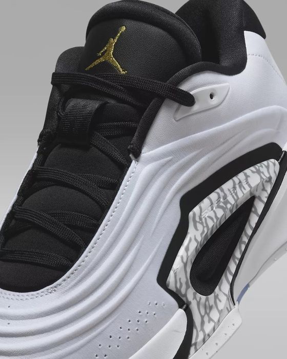 Маратонки Найк Лука 3