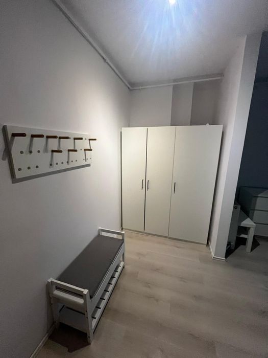 Închiriez apartament 1 cameră- studio
