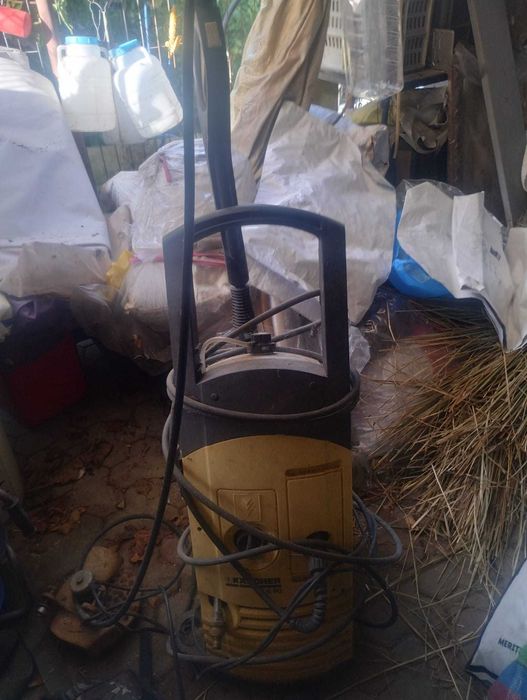 Pompa karcher cu rezervor de spuma