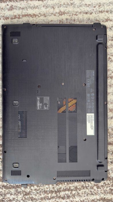 Laptop Acer Aspire E5-573G-56KR  i5-4210U