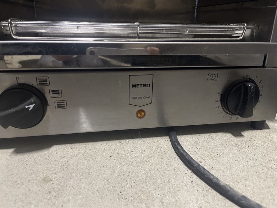 toaster metro nivele