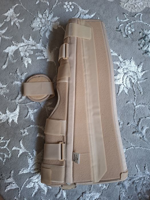 Наколенник-иммобилизатор.