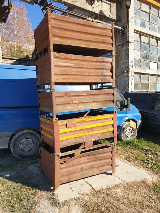 Кранов кош за изхвърляне на отпадъци или качване на инертни матеряли