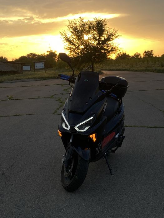 Maxi скутер сатылады 150 куб