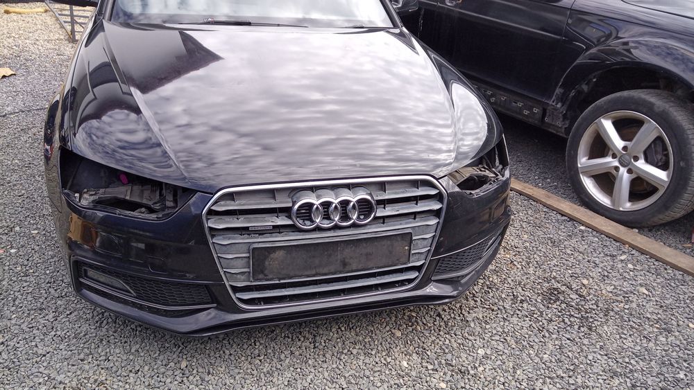 Vând piese Audi A4