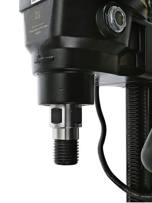 Дрель для алмазного бурения