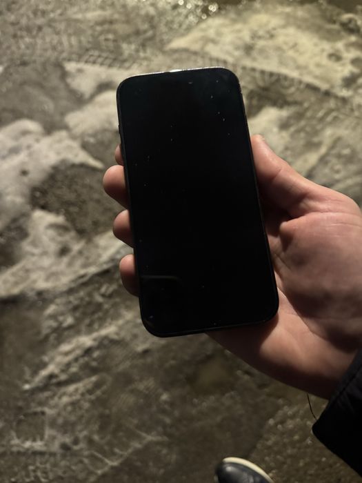 Продаю айфон 14 про идеял