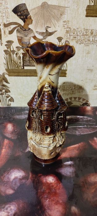 Настольные вазы для цветов