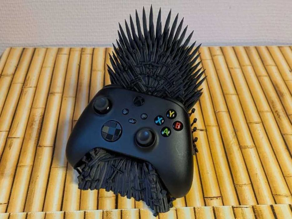 Suporturi Controller și Căști Printate 3D – Gaming Desk Setup