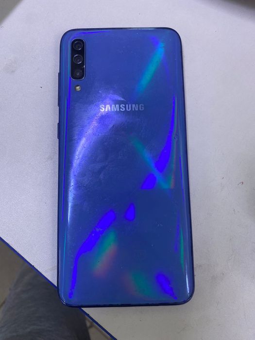 Срочно продам А 70 телефон!!