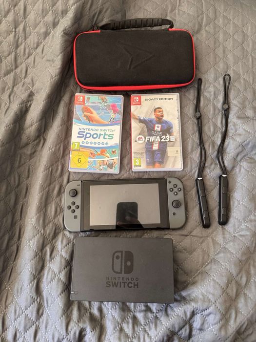 Nintendo switch Grey + dock set + 2 игри + калъф