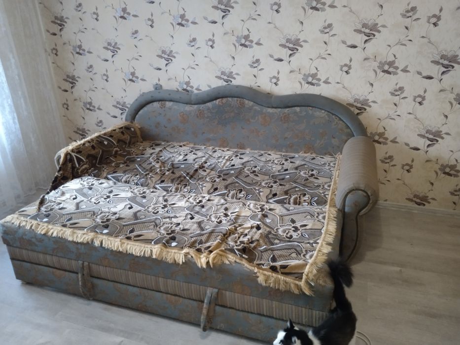 Продам диван б/у