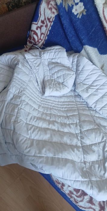 Vând geacha dama ca noua