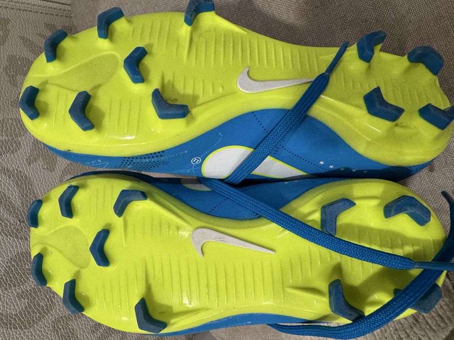 Детски футболни маратонки Adidas/Nike 22,28 и 30 номер