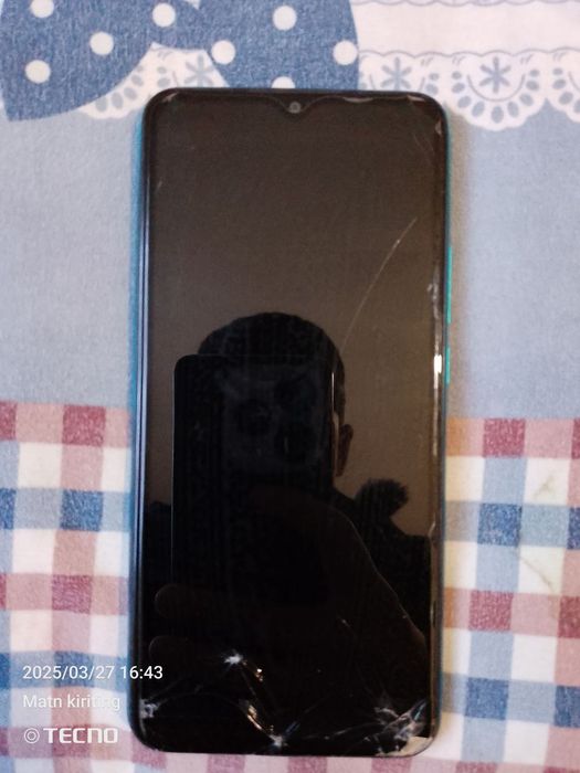 Redmi 9 sotiladi Xotira 32/4 Aybi taji chekkasi singan