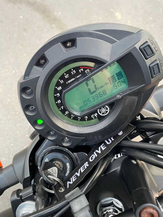 Yamaha FZ6 naked Black Edition