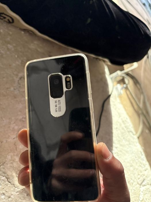 Самсунг С9 смартфон