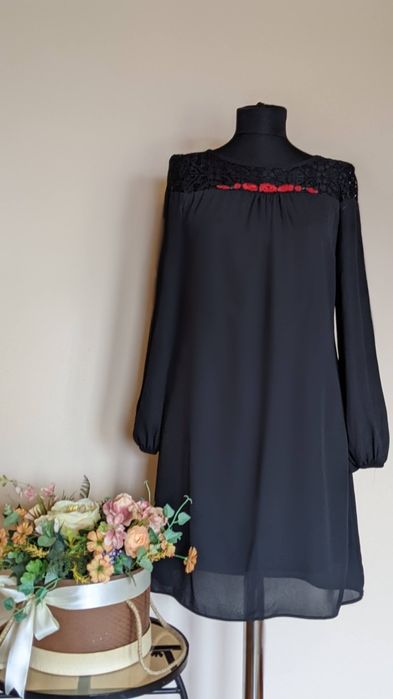 Rochie de zi elegantă neagră