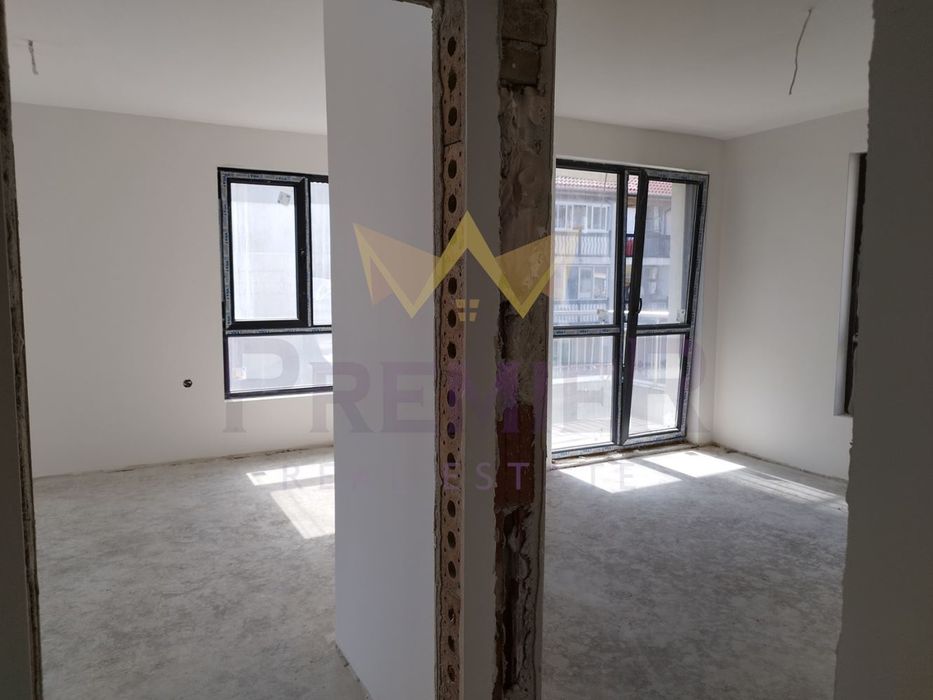 Продава се Тристаен апартамент в Варна, Виница - 85 кв.м за 1890 €/кв.м - Снимка #1