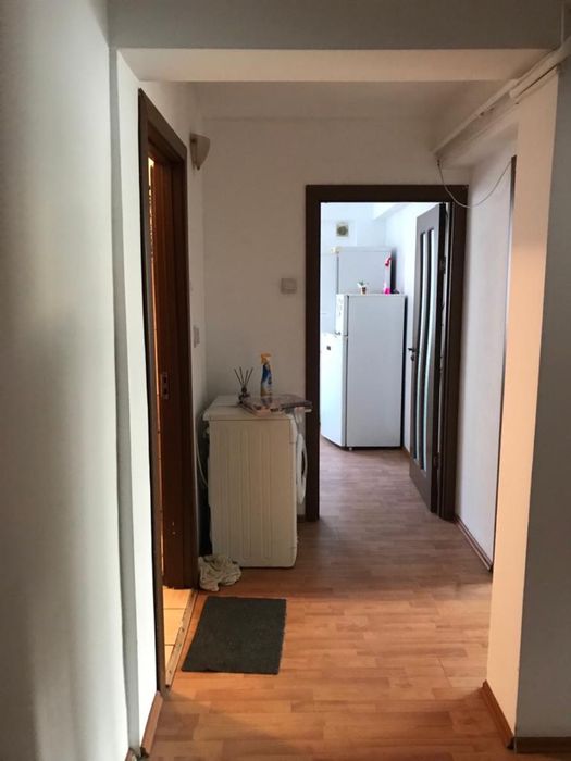 Inchiriez apartament cu 2 camere in Craiovita Noua
