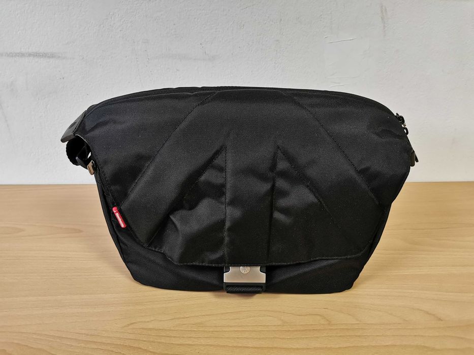 Manfrotto Unica I ежедневна чанта за фотоапарат и таблет