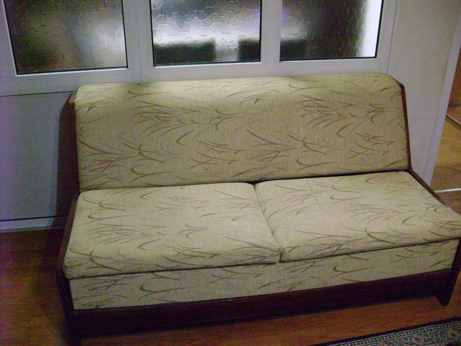 Разтегателен диван 150/90/80 Български масивен.