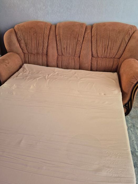 Мягкий уголок диван 2 кресла.