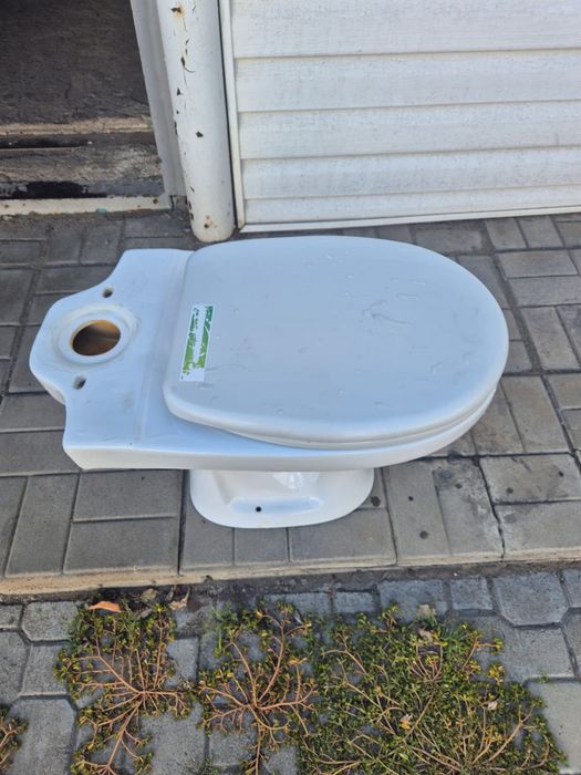 Продам унитаз б/у