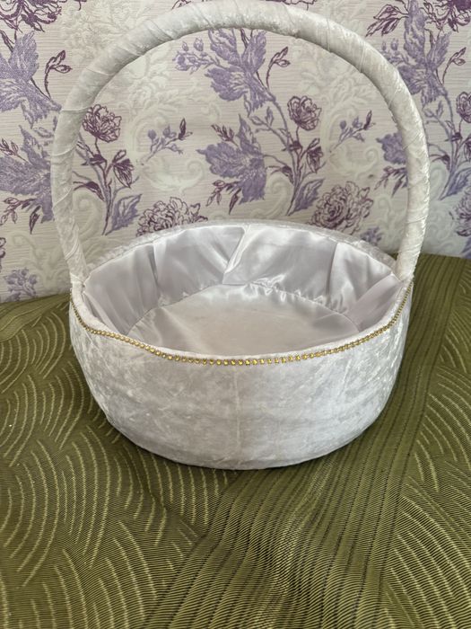 Продам коржыны в идеальном состоянии